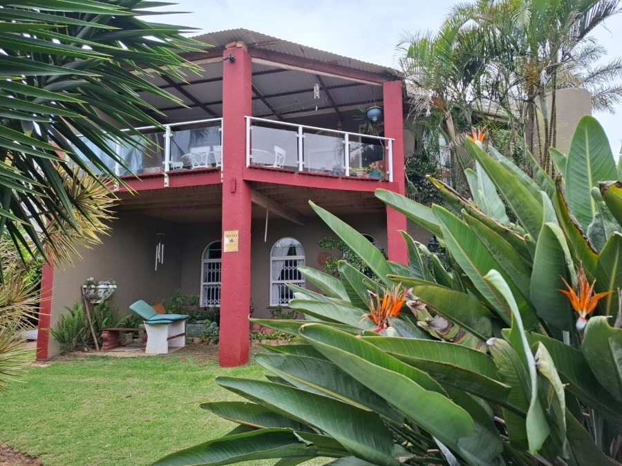 4 Bedroom Property for Sale in Wavecrest Eastern Cape